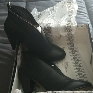 Ankle boots